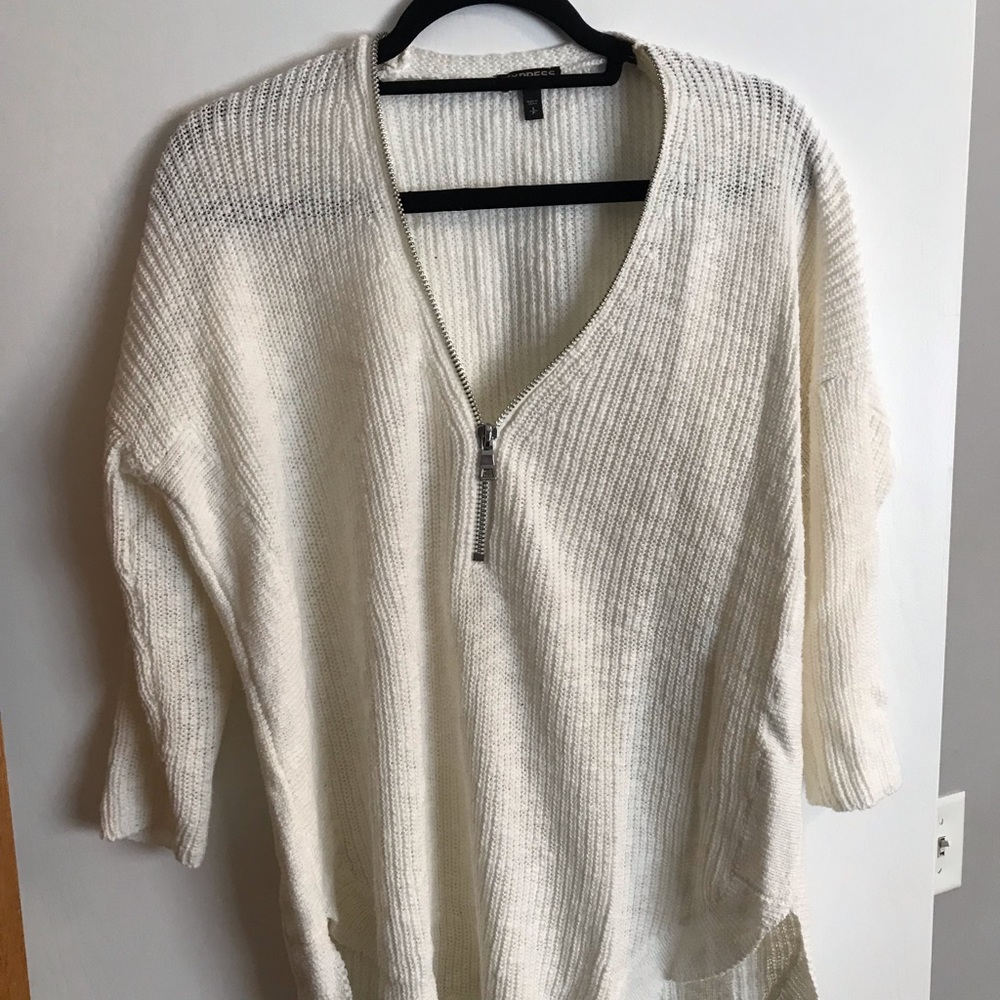 Express Sweater - Picture 3 of 4